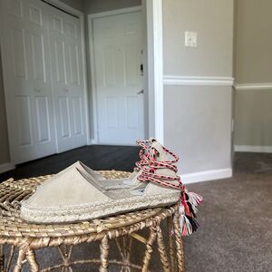 Valenciana Flat Espadrille with Pom-Pom by Guanábana EU 38 US 7.5